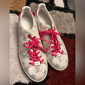 I got these as a present but the fit big, I used them 3 times